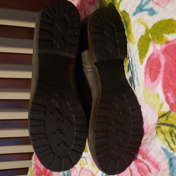 Just Fab Brystol Boots - Picture 2 of 4